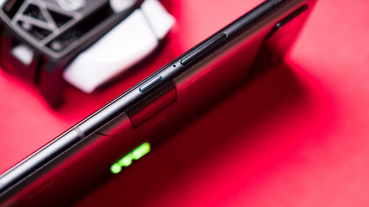 ASUS ROG Phone 6D Ultimate review