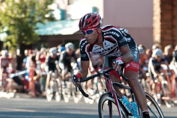 Luis Amaran (Jamis) went in every break until one got up the road.