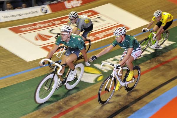 Kenny De Ketele and Leif Lampater (Mercator Verzekeringen) make a change during the Madison