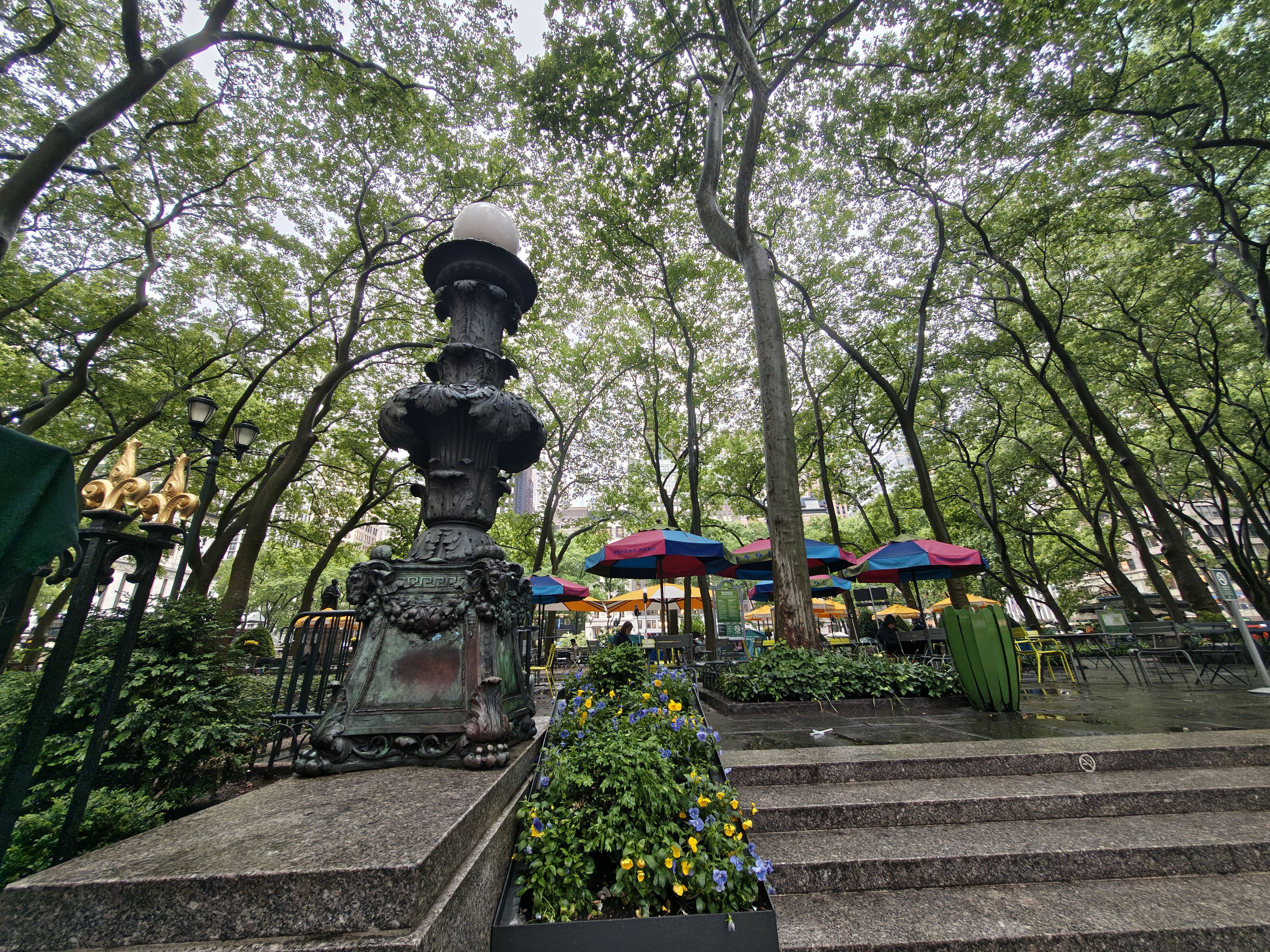 Motorola Razr Ultra 2025 camera image samples, mostly rainy New York City street scenes