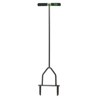 Tall aerator in silver with green handle