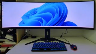 49-inch 32:9 OLED display with an 1800R curve, 5120x1440 DQHD resolution, 144 Hz, Adaptive-Sync, HDR400 and wide gamut color.