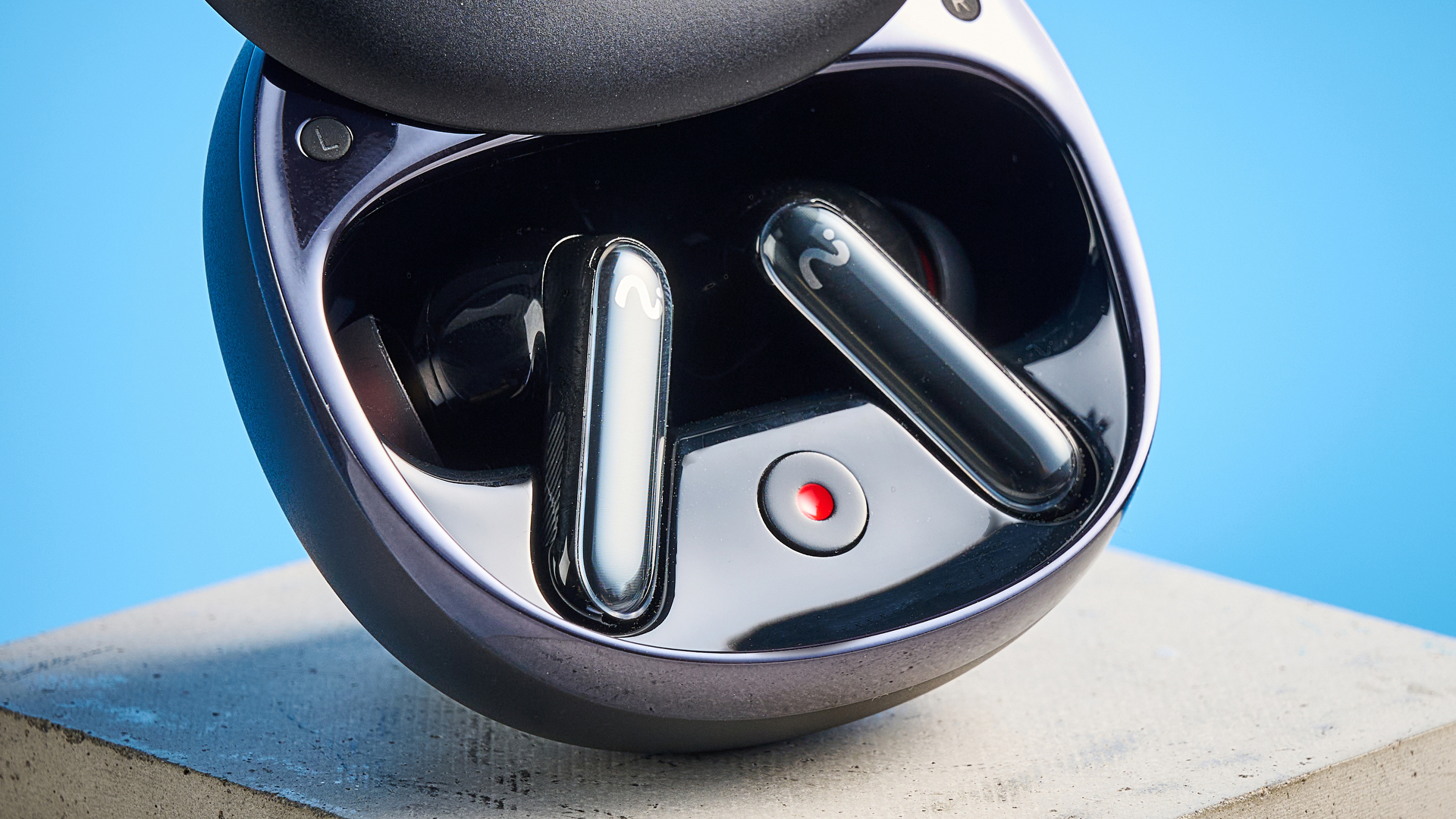 the viaim recdot ai earbuds with transcription, note taking and call recording