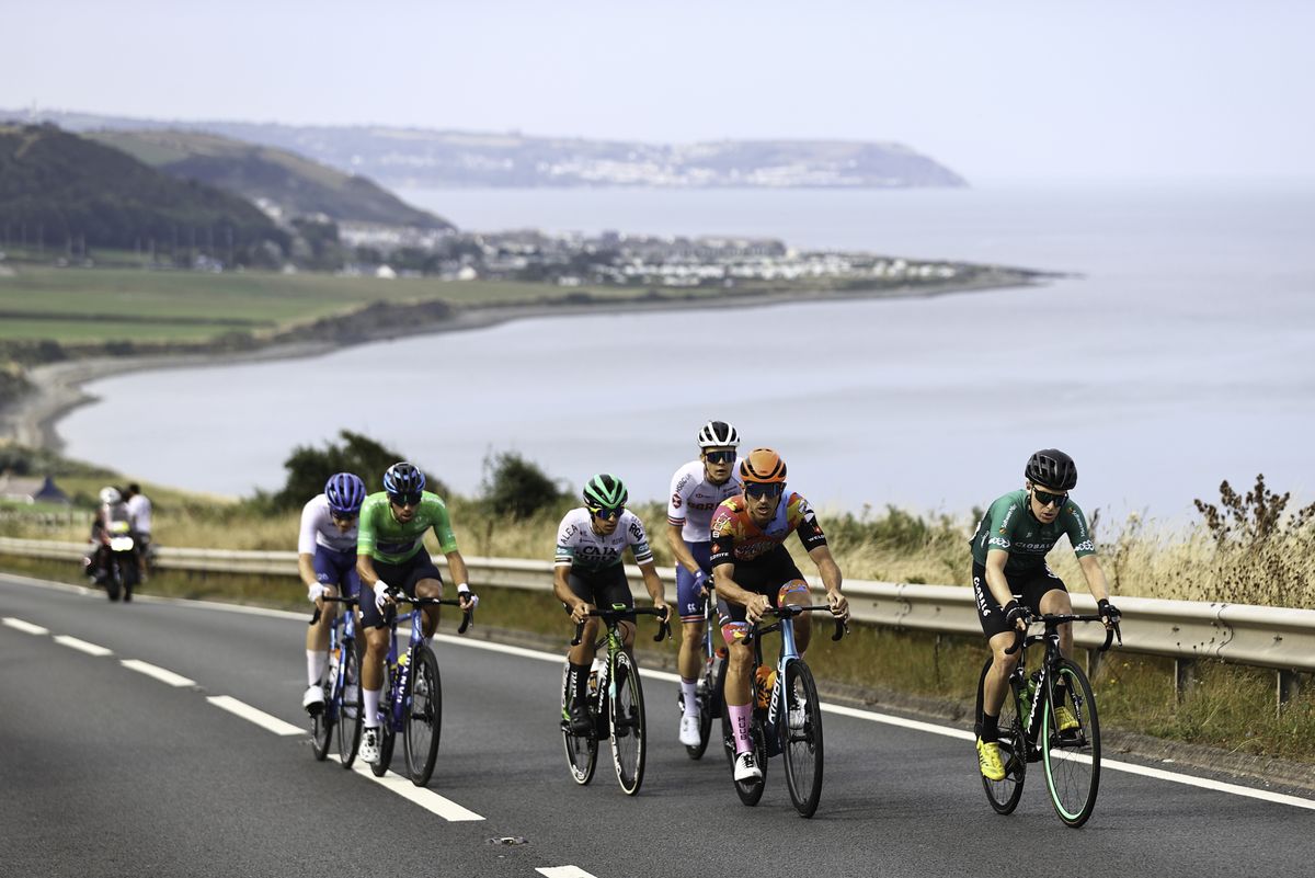 Picture by SWpix.com - 08/09/2021 - Cycling - AJ Bell Tour of Britain Stage 4 - Aberaeron to Great Orme, Llandudno, England - The break.