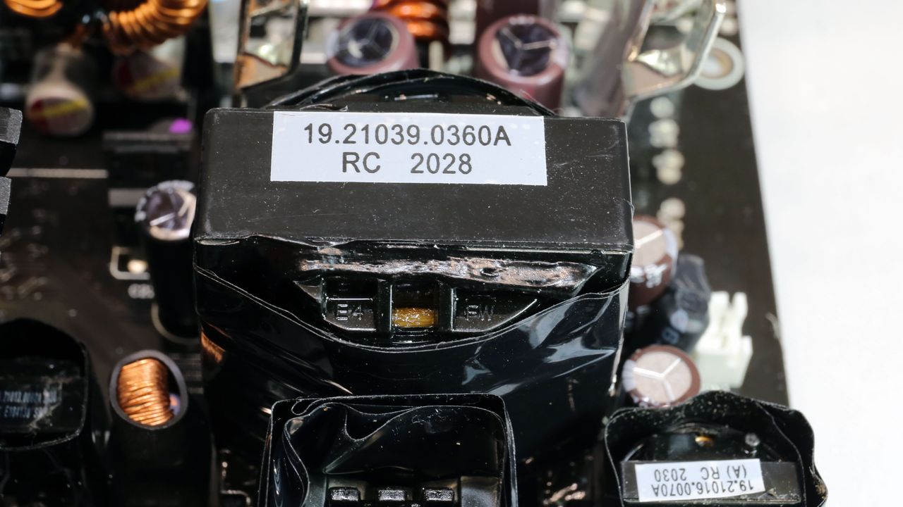 Thermaltake Toughpower GF2 ARGB 850W