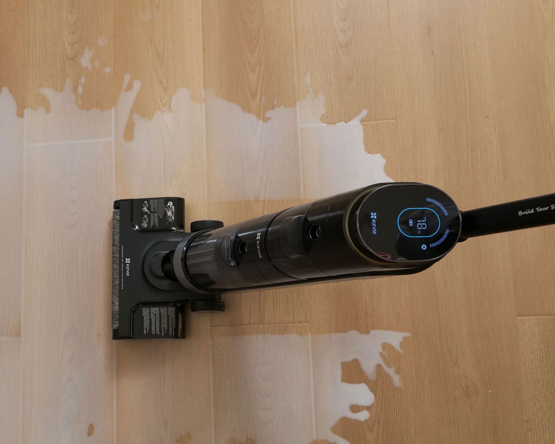 EZVIZ RH1 Smart Cordless wet and dry vacuum adalah alat pembersih pertama dari Ezviz