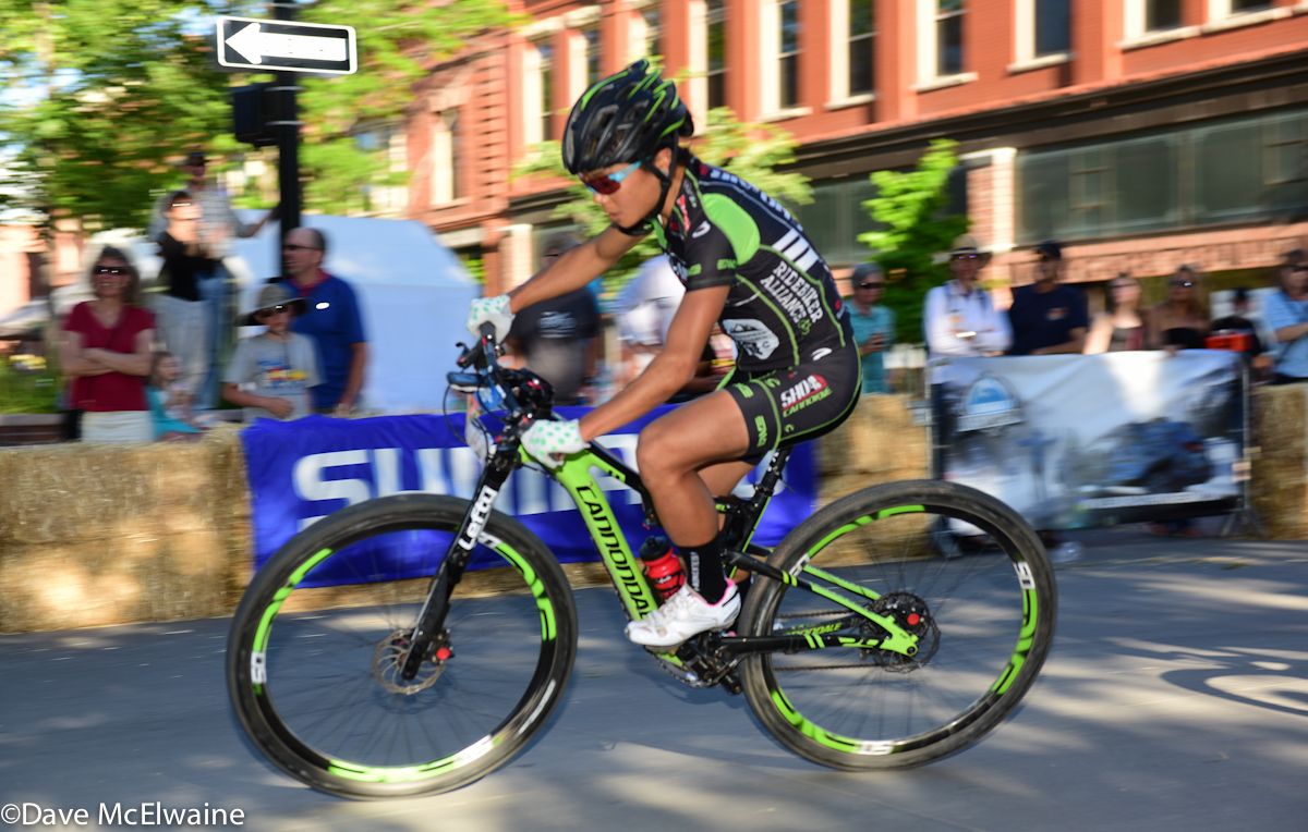 Evelyn Dong (Sho-Air Cannondale) riding to a top ten finish