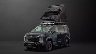 Mitsubishi Delica D5 Black Edition