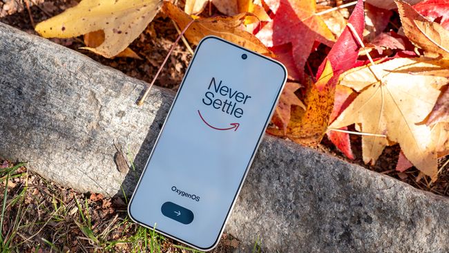 OnePlus 16 может стать самым близким к созданию телефона без рамок устройством