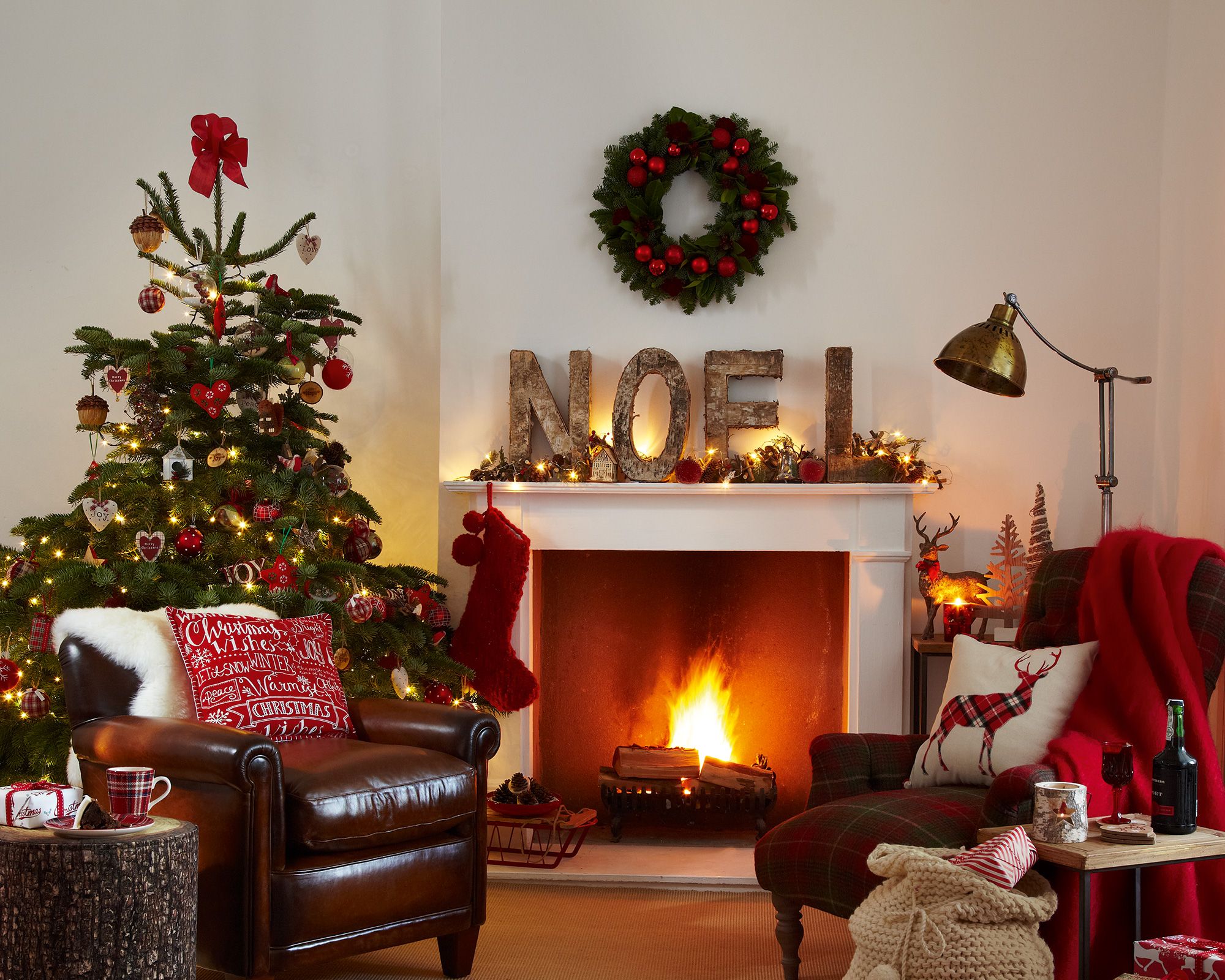 14+ Chimney Christmas Decorations Ideas 2021