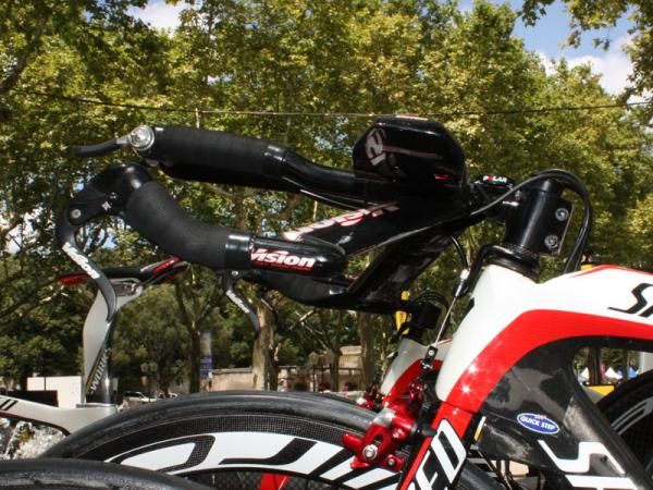 This spare Quick Step bike is fitted with a drop version of Vision's Trimax aerobar.