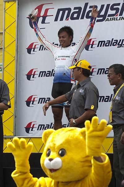 Anuar Manan (Terengganu ProAsia Cycling) is the new leader of the best placed Asian rider on the tour.