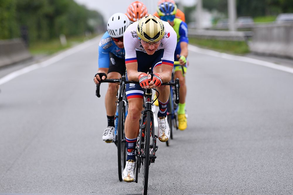 BinckBank Tour stage 3 breakaway: Matej Mohoric (Bahrain-Merida), Sean De Bie (Veranda's Willems Crelan), Maxime Vantomme (WB Aqua Protect Veranclassic), Jesper Asselman (Roompot-Nederlandse Loterij), Taco Van Der Hoorn (Roompot-Nederlandse Loterij).