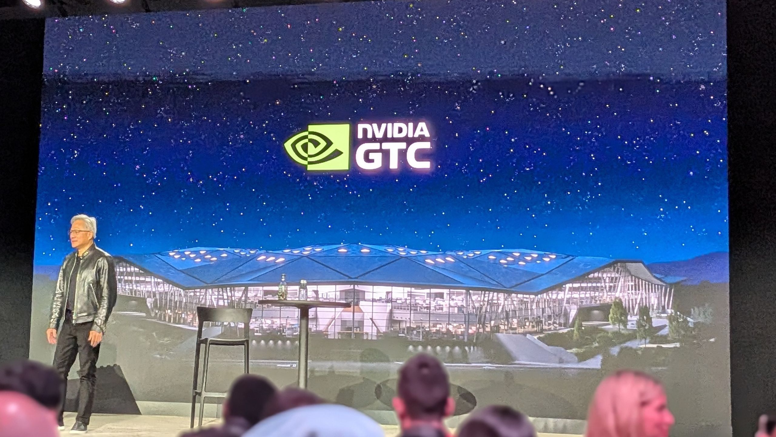 “Muita gente diz que a IA está chegando, vamos perder empregos – penso o contrário”: o CEO da Nvidia, Jensen Huang, diz que não devemos ter medo da IA.