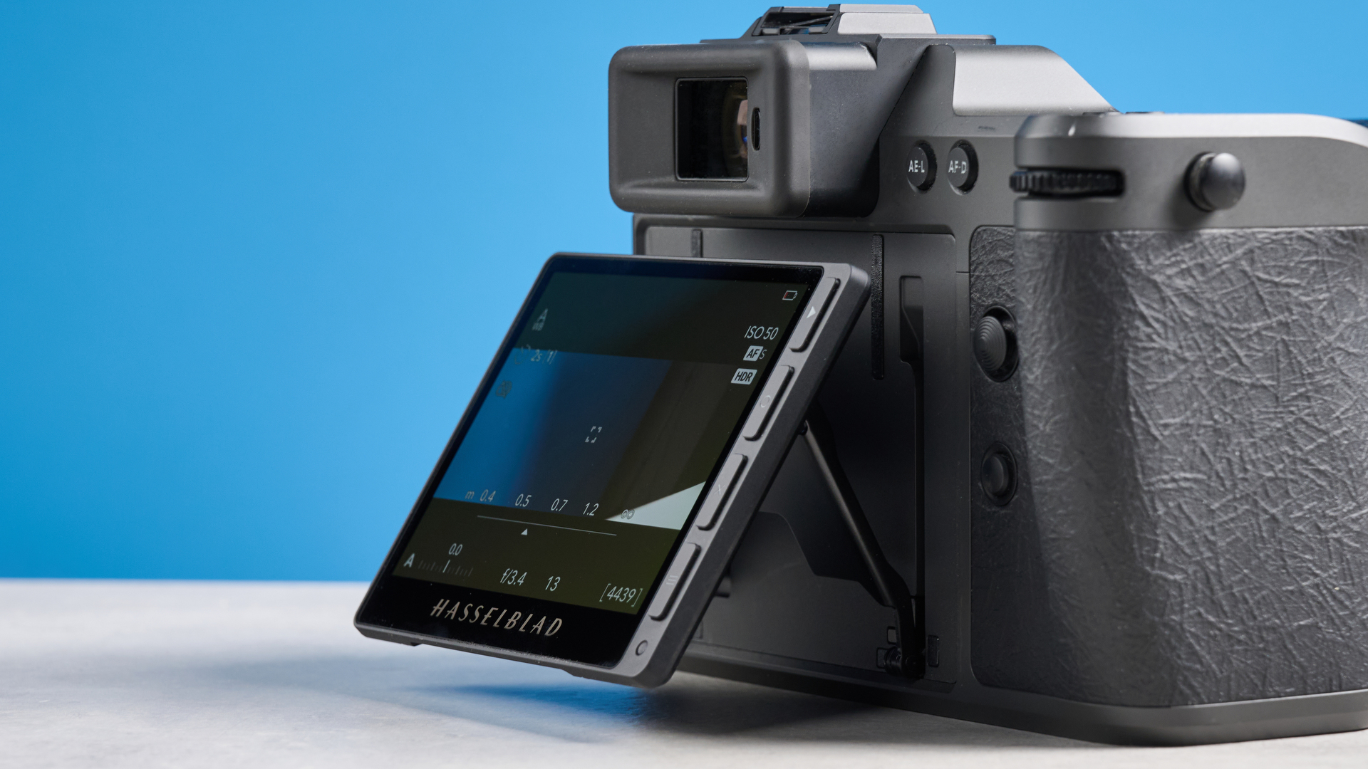 The Hasselblad X2D II 100C display