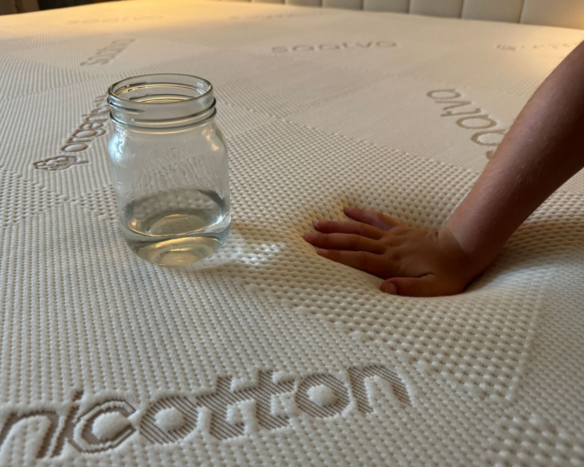 Testing the motion isolation of the Saatva Contour5