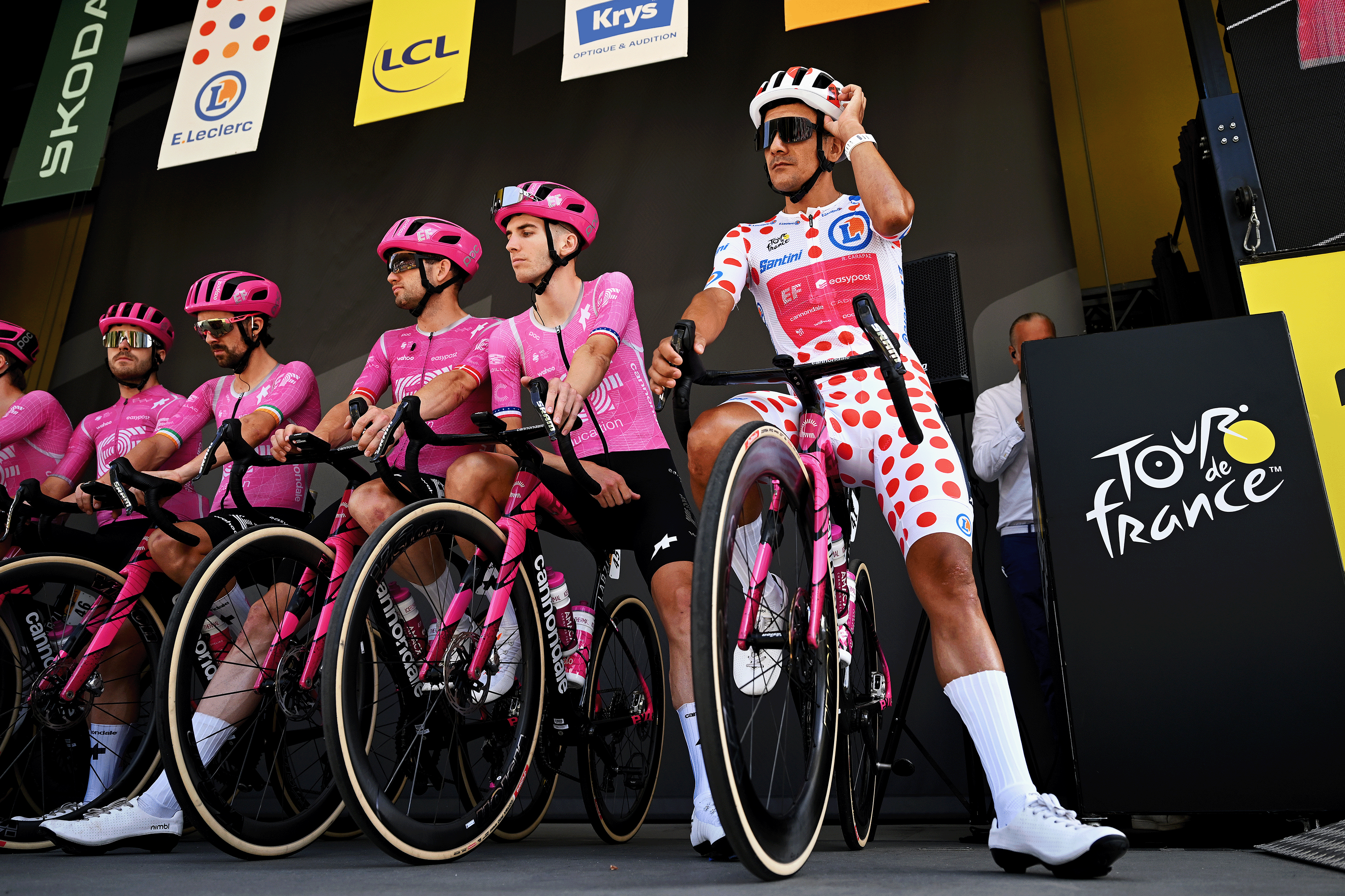 LE BOURG D'OISANS, FRANCE - JULY 25: Richard Carapaz of Ecuador and Team EF Education - EasyPost - Polka Dot Mountain Jersey prior to the 113th Tour de France 2026, Stage 20 a 170.9km stage from Le Bourg d'Oisans to Alpe d'Huez 1842m / #UCIWT / on July 25, 2026 in Le Bourg d'Oisans, France. (Photo by Dario Belingheri/Getty Images)