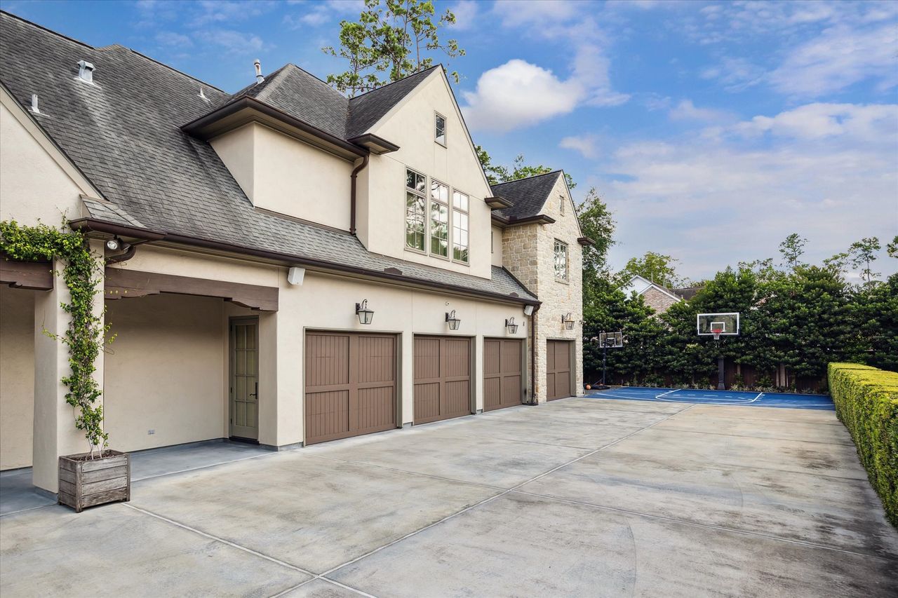A home for sale in Houston, Texas.