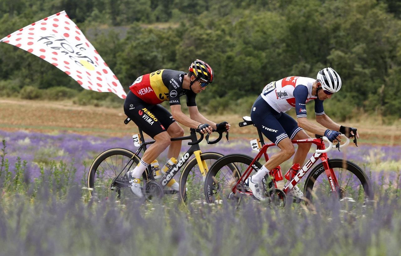 Tour de France 2021 108th Edition 11th stage Sorgues Malaucene 1989 km 07072021 Wout Van Aert BEL Jumbo Visma Bauke Mollema NED Trek Segafredo photo Jan De MeuleneirPNBettiniPhoto2021