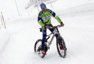 Vincenzo Nibali gets it sideways in the snow