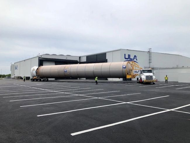 Rocket that will launch Boeing's 1st crewed mission for NASA arrives in ...