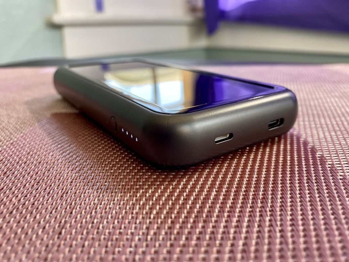 Mophie Powerstation Wireless Xl Leds Ports