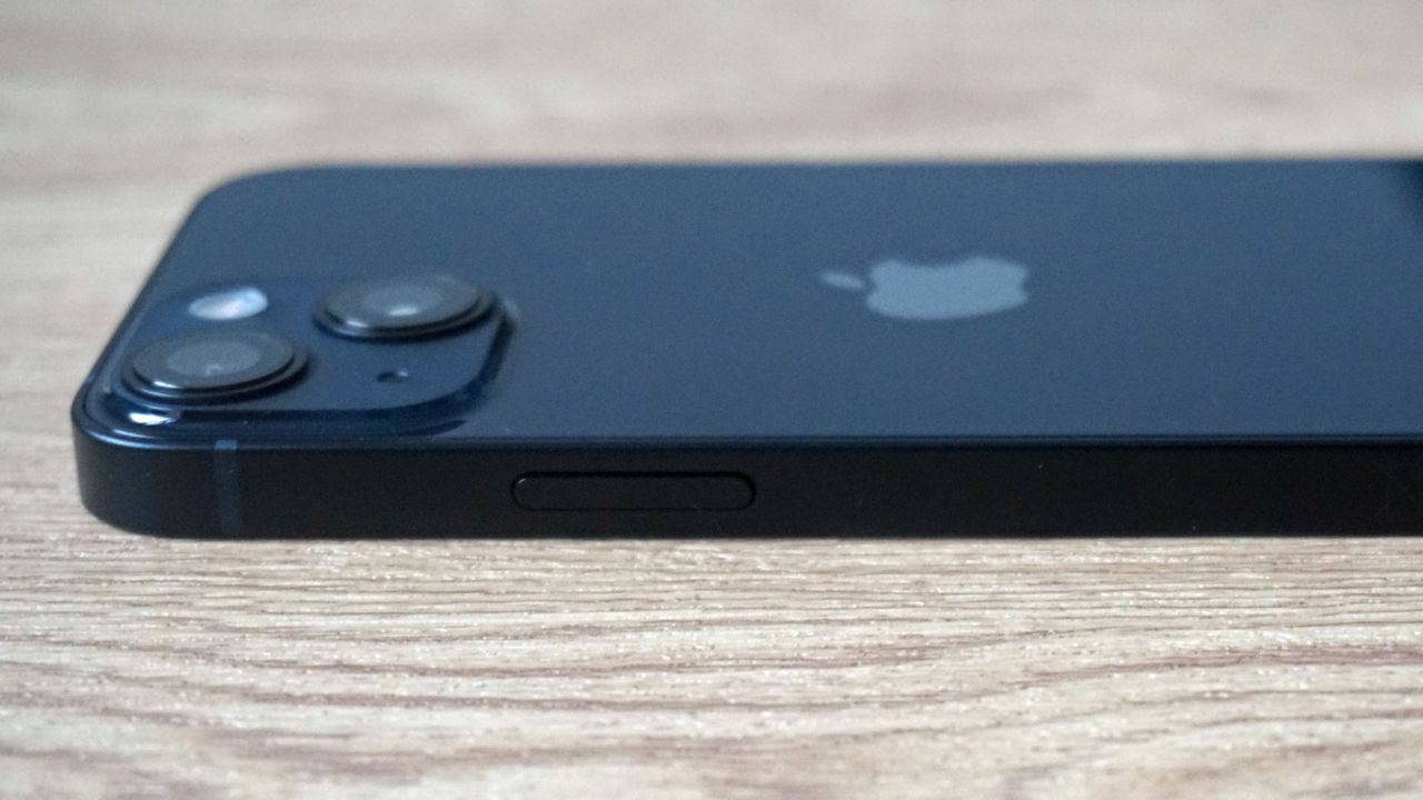 iPhone 13 mini
