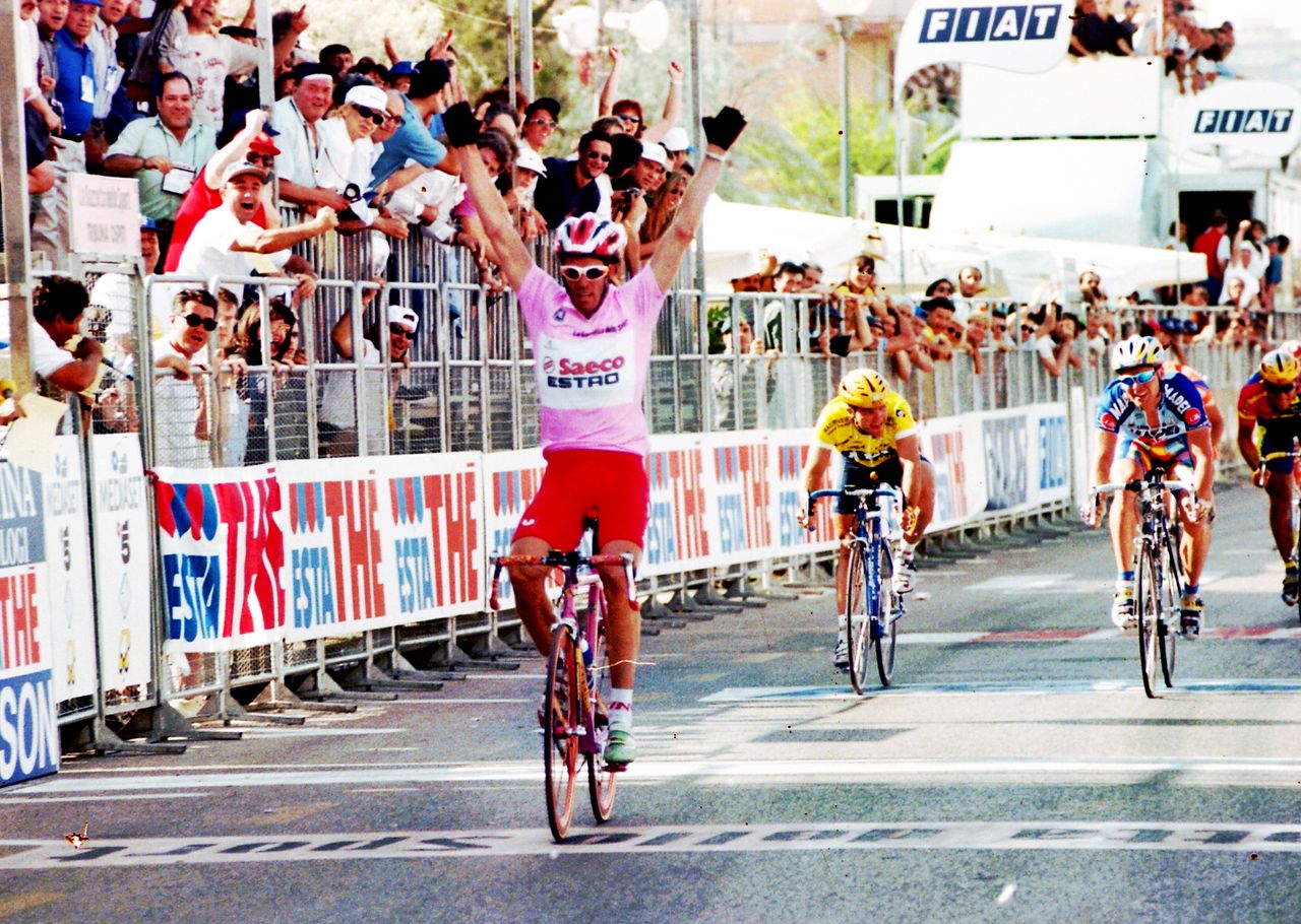 Cipollini wins in pink in 1997