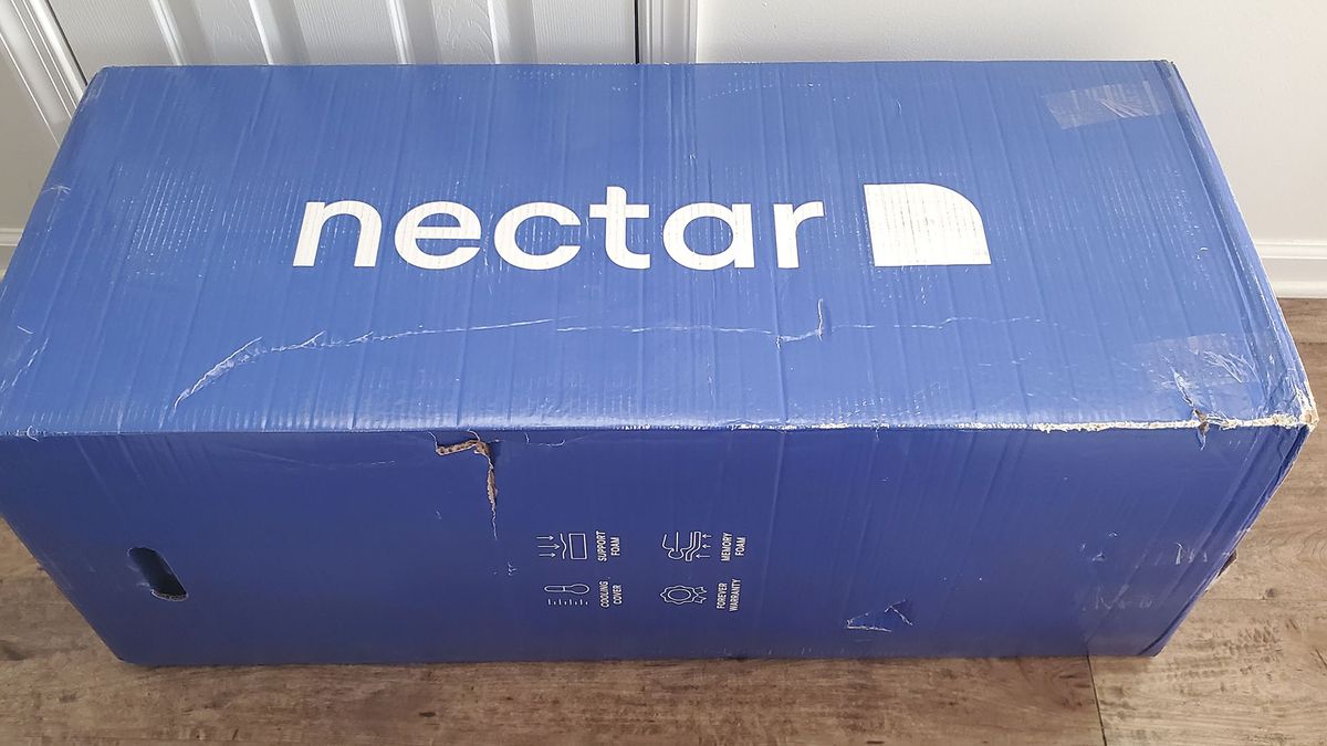 Nectar mattress, vacuum packed and rolled in a box