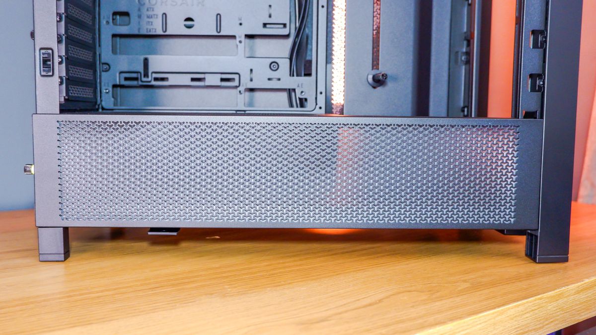 A Corsair Frame 4000D case with various features designed for both Corsair's own iCUE ecosystem and for the benefit of system builders.