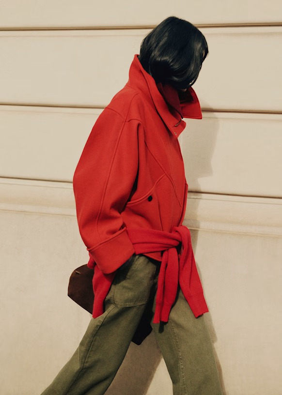 S&amp;eacute;zane red coat.