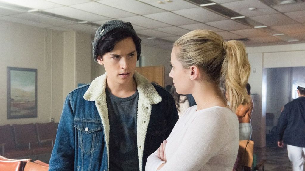 The New 'Riverdale' Trailer Is Steamy, Scary, and Totally Suspenseful