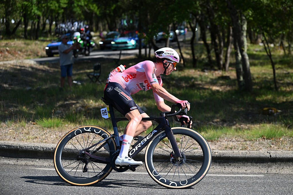 Luca Van Boven quits Vuelta a España after completing stage 7 with collapsed lung and broken ribs from crash involving Alessandro Romele
