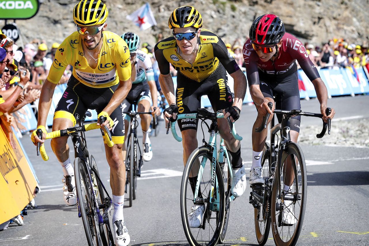 Steven Kruijswijk battles with Alaphilippe and Bernal on stage 14
