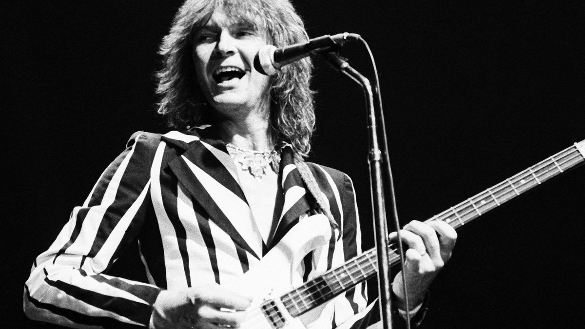 How Chris Squire got his iconic bass tone
