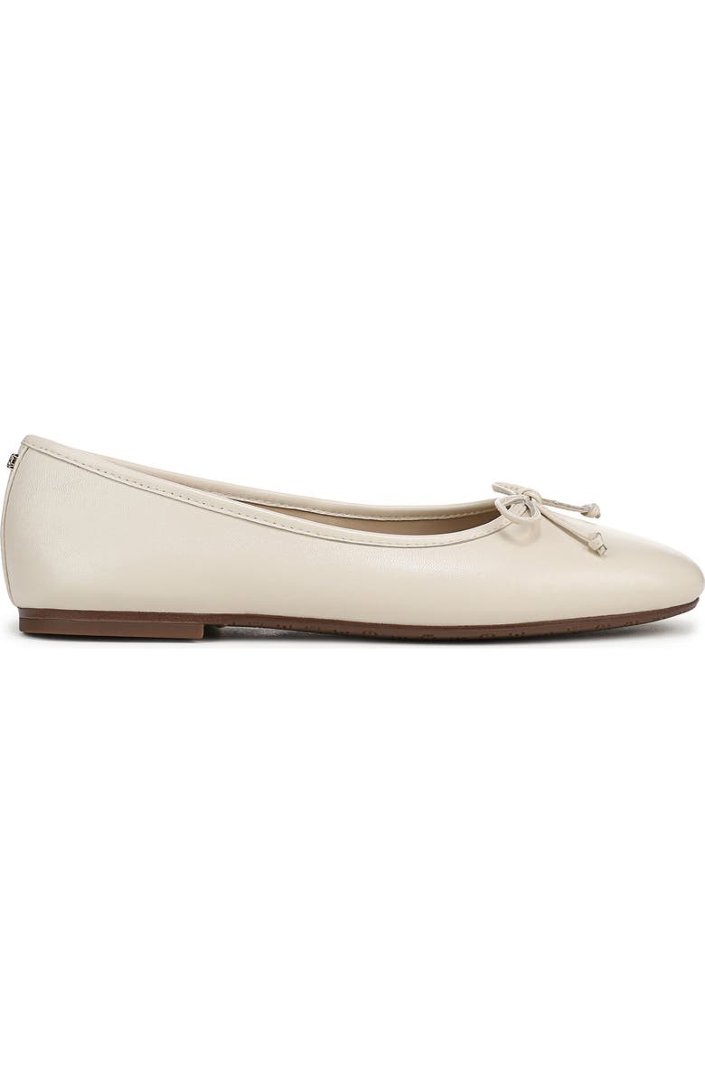 elle ballet flats