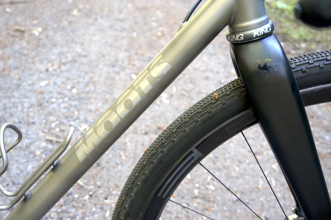 Moots Routt YBB< rear-suspension gravel bike
