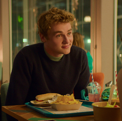 Ben Hardy as Oliver Jones in Love at First Sight