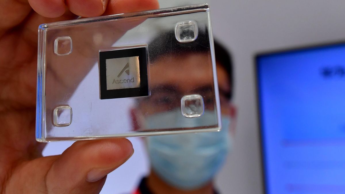 White House U-turn on Nvidia H200 AI accelerator exports down to Huawei's powerful new Ascend chips, report claims — U.S. committed to 'dominance of the American tech stack'