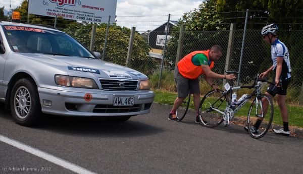 Dion Smith (Massey University) needed a wheel change inside the final two kilometres.