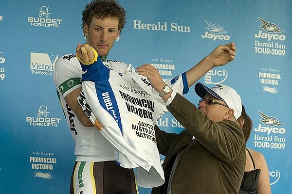 Nick Aitken (Jayco National Road Team) remains in the Provincial Victoria Best rider under 23 jersey.