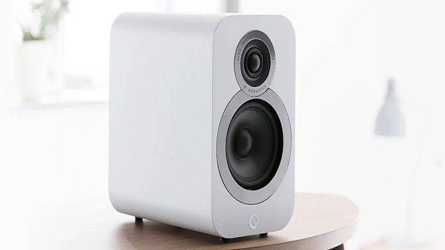 Q Acoustics 3020i in white