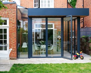 Conservatory ideas with glass extension
