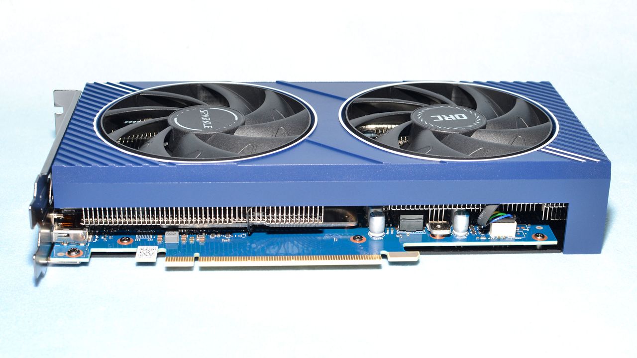Intel Arc A580 photos and unboxing