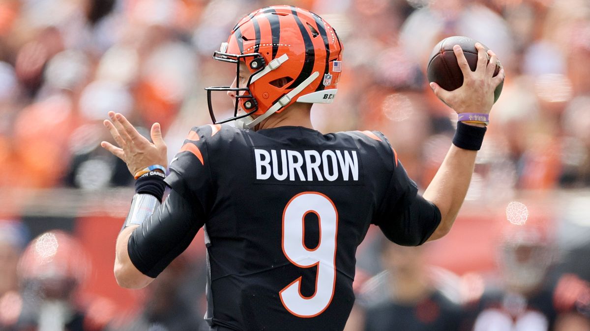  Joe Burrow #9 of the Cincinnati Bengals throws a pass ahead of the Ravens vs Bengals live stream in NFL Week 6.