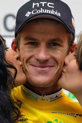 Michael Rogers (HTC-Columbia) held on to the yellow jersey.