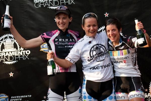 Women's podium: Winner Mary-Ellen Ash (Metromint Cycling, center), second place Starla Teddergreen (Vanderkitten-Focus) and Nichole Wangsgard (Primal-Map My Ride) third place.