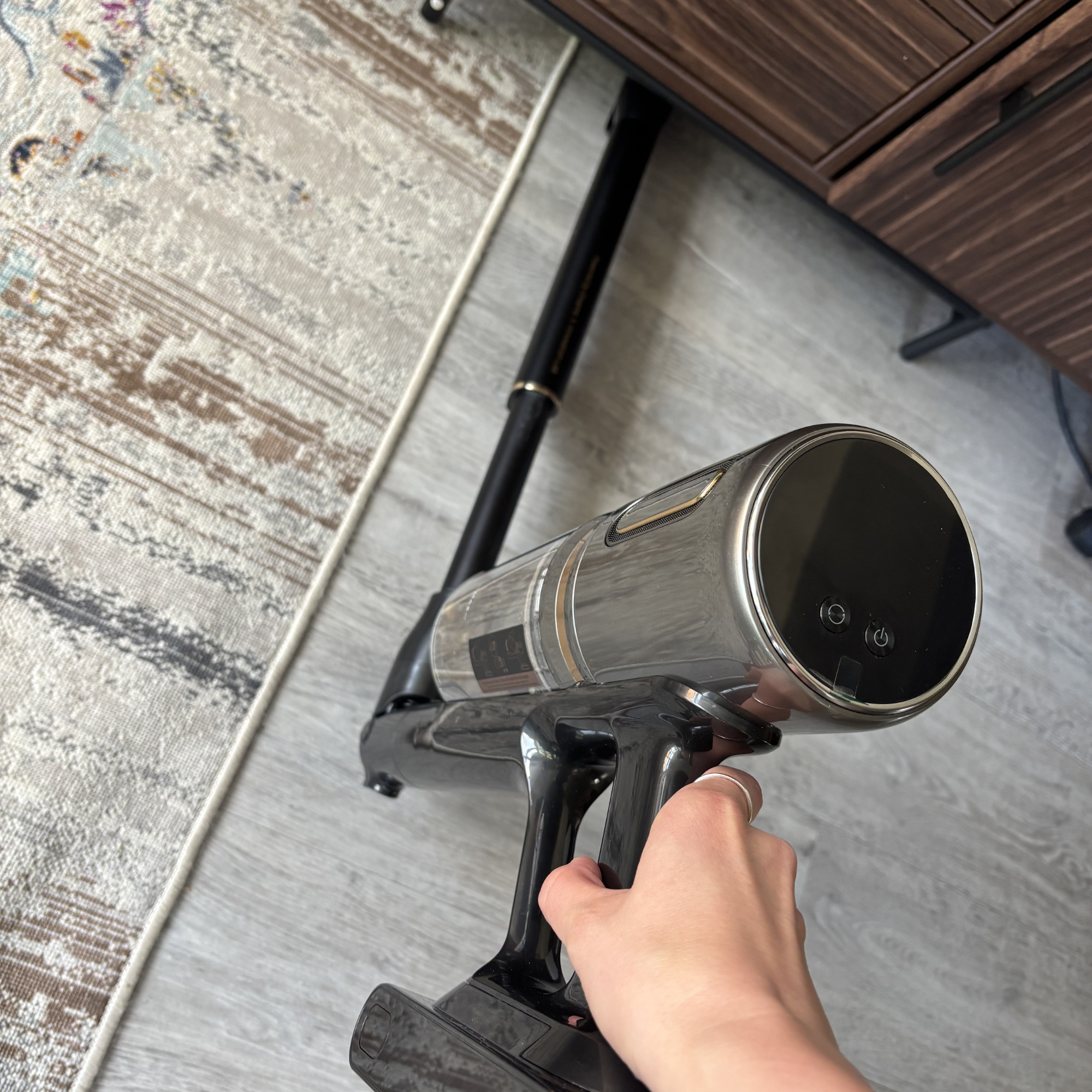 Dreame V20 Pro Cordless Stick Vacuum flexible wand under furniture