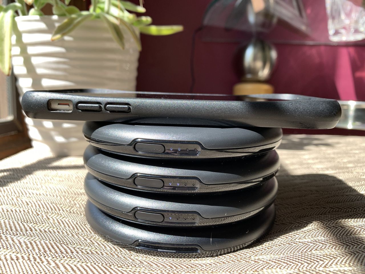 OtterBox OtterSpot Wireless Charging System