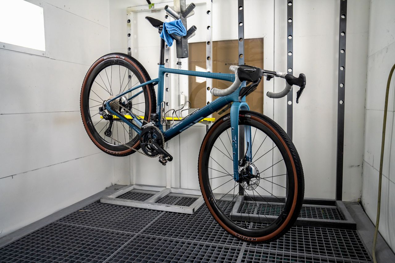 Alexey Vermeulen's custom Enve MOG